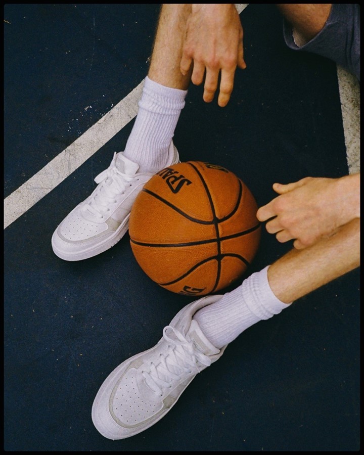 białe męskie buty sportowe