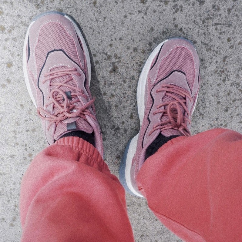 różowe buty na siłownię