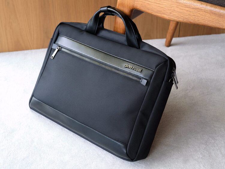 czarna męska torba na laptop