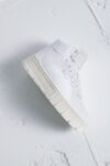 ciepłe zimowe buty sportowe w białym kolorze