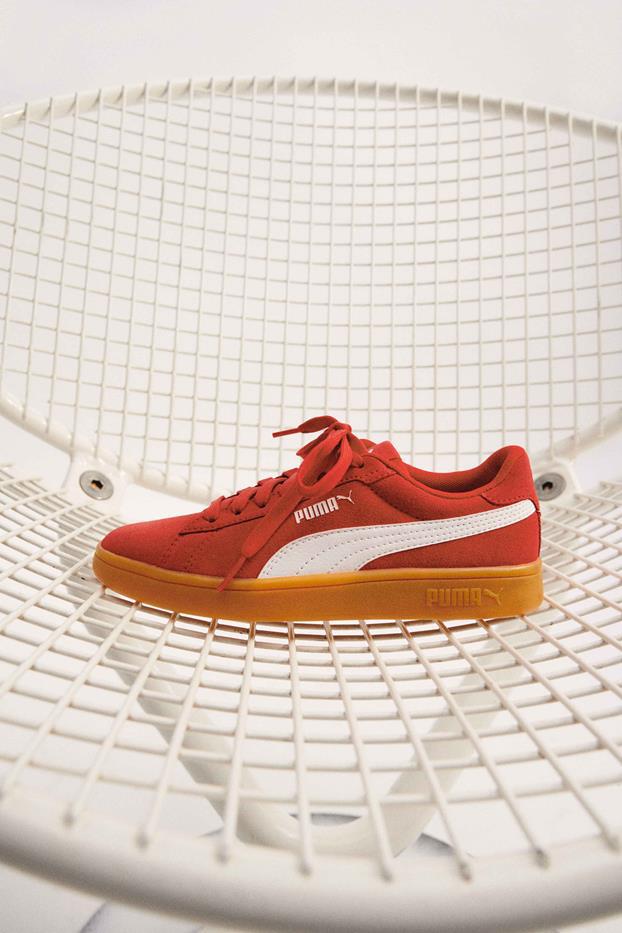 czerwone sneakersy na lato puma