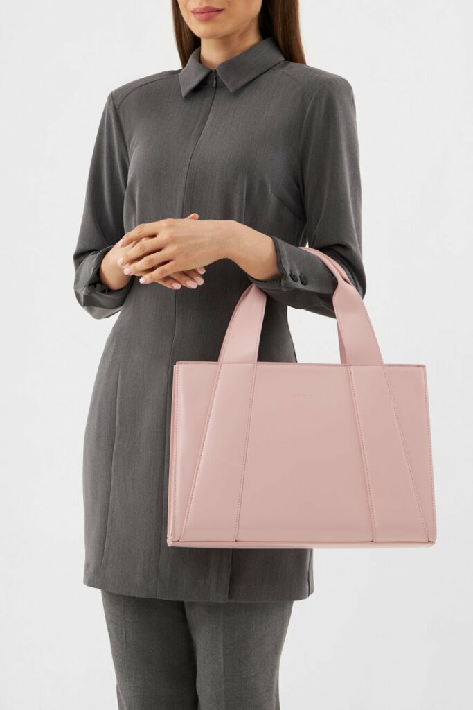pastelowa torebka różowa stylizacja