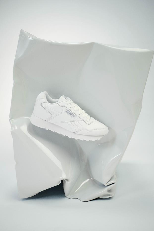 białe retro sneakers reebok