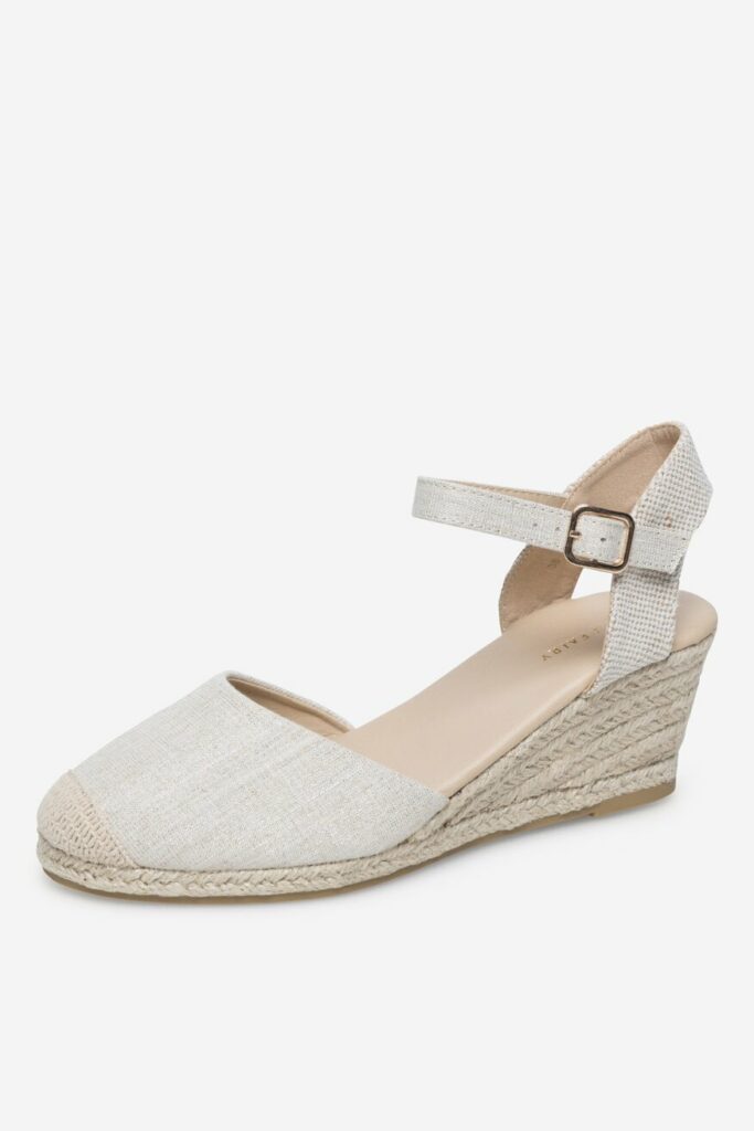 espadryle na koturnie