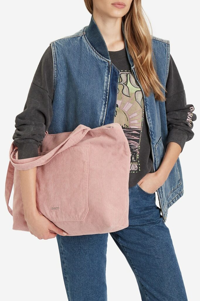 duża sztruksowa torebka shopperka stylizacja casualowa