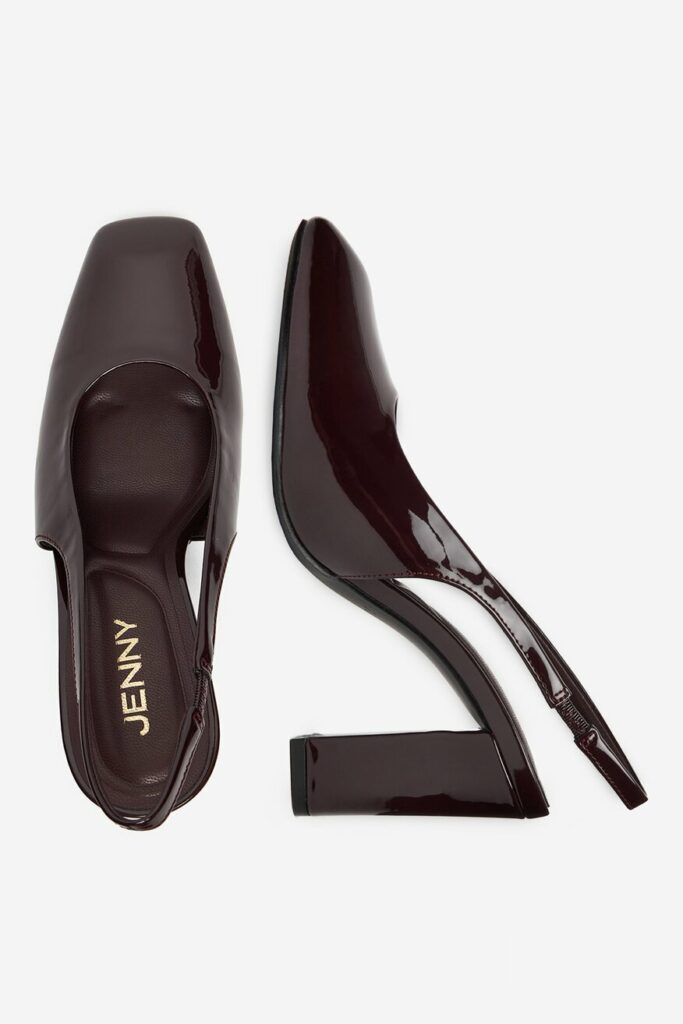 Buty z kwadratowym noskiem