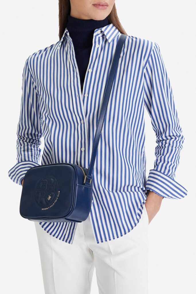 modna niebieska torebka