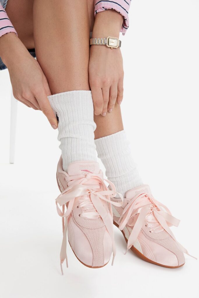 modne różowe sneakersy damskie