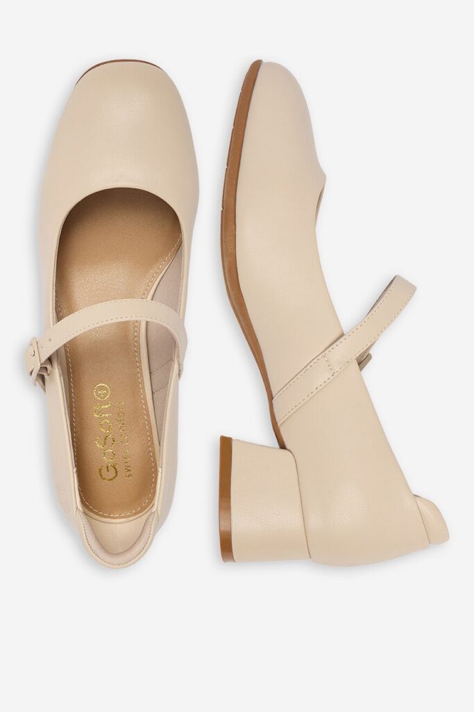 Buty na komunię dla babci 